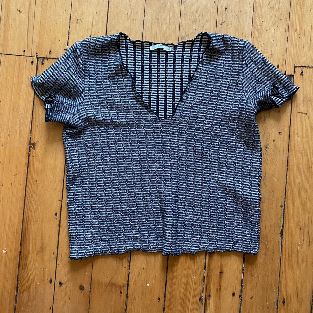 ZARA Black, White, and Silver Short Sleeve Sweater Top Size Medium